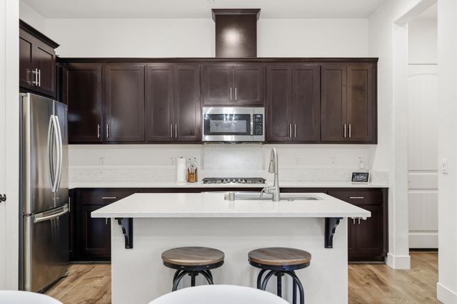 4466 Natomas Central Dr, Sacramento, CA 95834