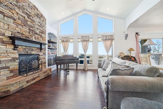 6085 Hardwick Drive, Colorado Springs, CO 80906
