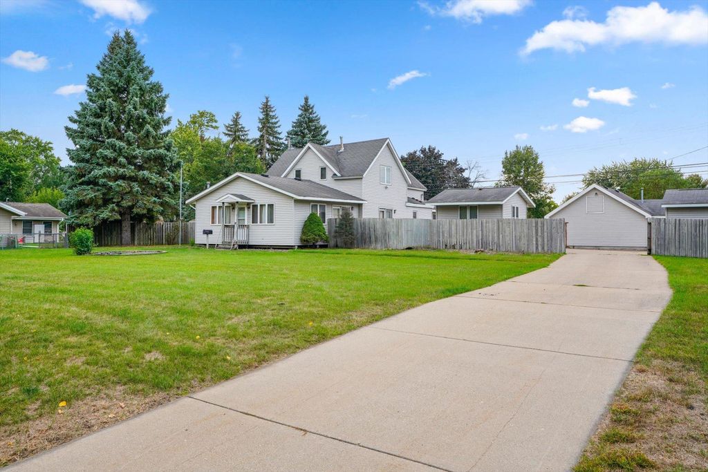 8428 Portland Avenue S, Bloomington, MN 55420 — photo 2