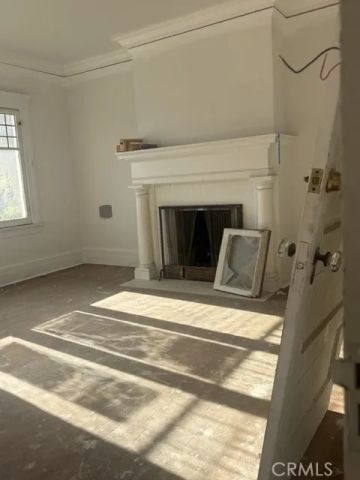 138 N Manhattan, Los Angeles, CA 90004
