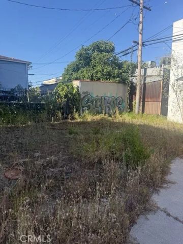 138 N Manhattan, Los Angeles, CA 90004