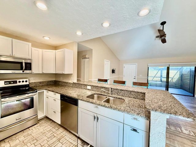 23331 CLUB VILLAS DRIVE, Land O Lakes, FL 34639