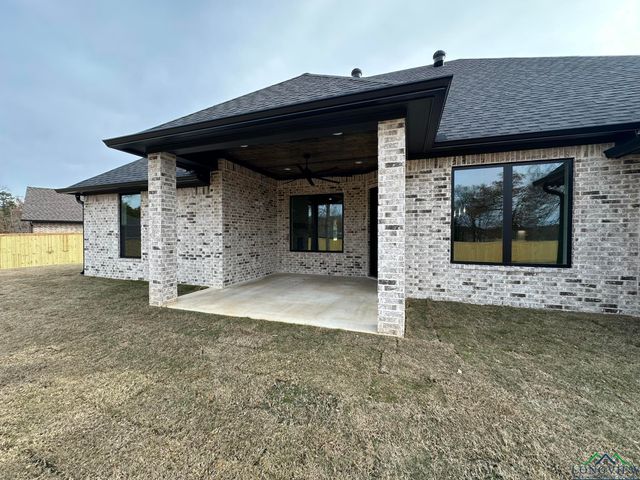 322 Saddle Brook Drive, Hallsville, TX 75650