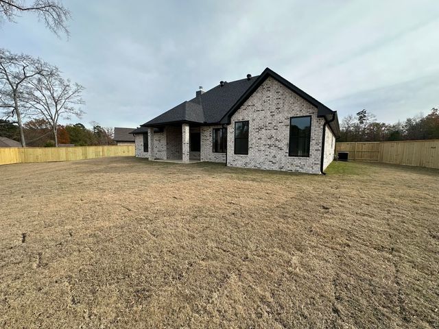 322 Saddle Brook Drive, Hallsville, TX 75650