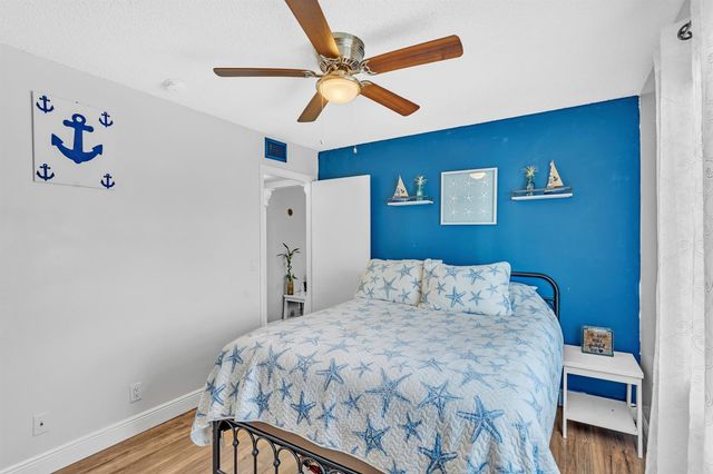 329 Knotty Pine Circle A-2, Greenacres, FL 33463