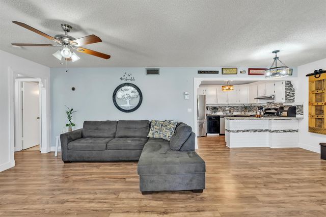 329 Knotty Pine Circle A-2, Greenacres, FL 33463