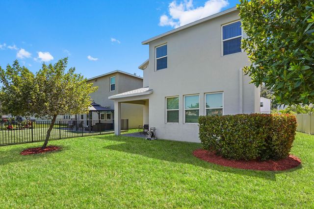 1826 Lake Cove Drive, Lake Worth, FL 33460