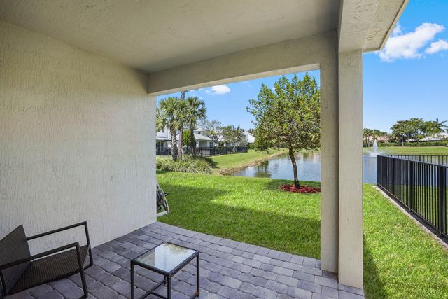 1826 Lake Cove Drive, Lake Worth, FL 33460
