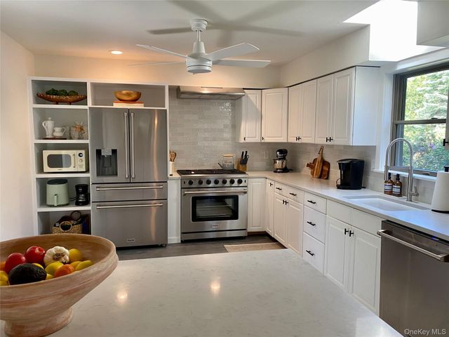 2735 Beebe Drive, Cutchogue, NY 11935