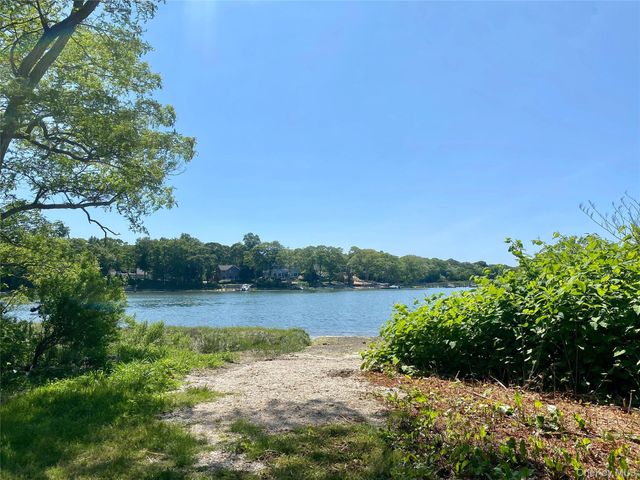 2735 Beebe Drive, Cutchogue, NY 11935