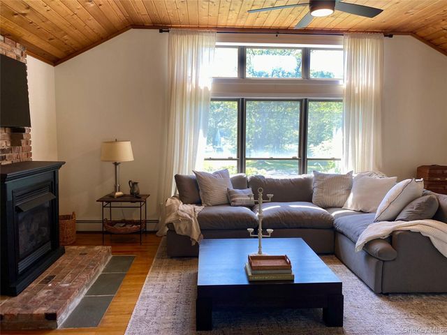 2735 Beebe Drive, Cutchogue, NY 11935