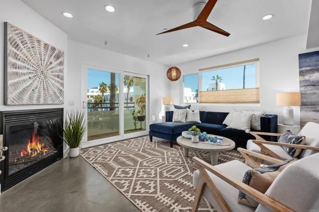 401 N Coast Hwy 301, Oceanside, CA 92054