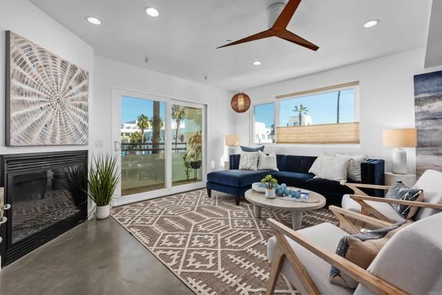 401 N Coast Hwy 301, Oceanside, CA 92054