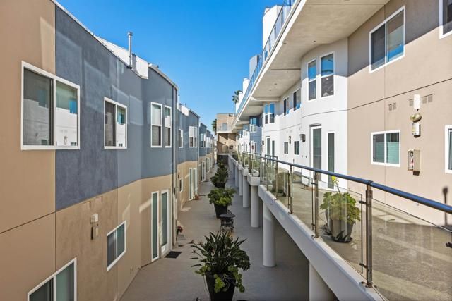 401 N Coast Hwy 301, Oceanside, CA 92054