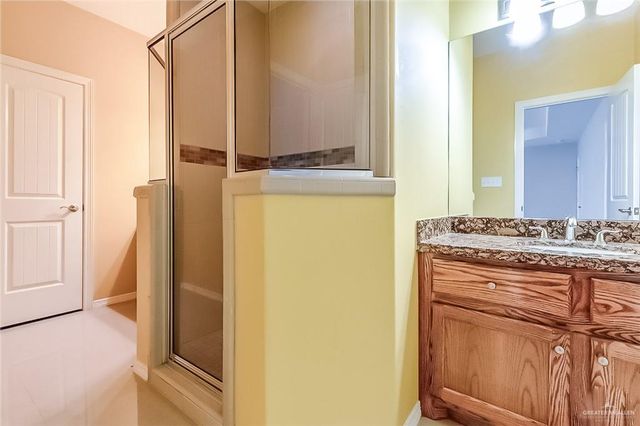 104 E Auburn Avenue, Mcallen, TX 78504