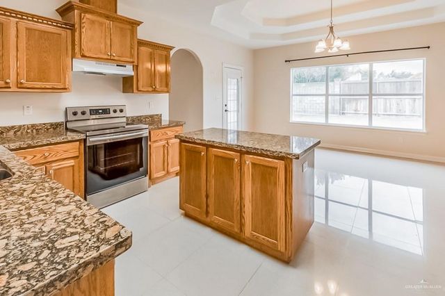 104 E Auburn Avenue, Mcallen, TX 78504
