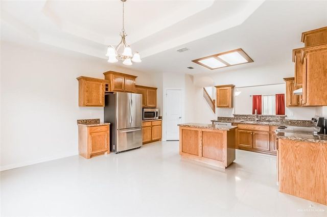 104 E Auburn Avenue, Mcallen, TX 78504