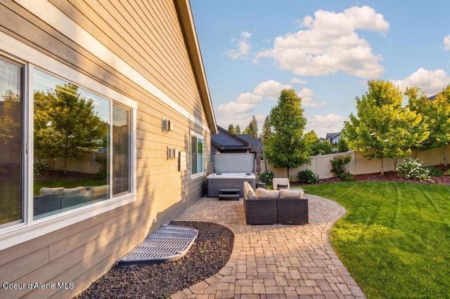 999 E HURRICANE DR, Hayden, ID 83835