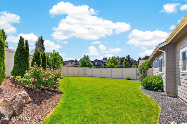 999 E HURRICANE DR, Hayden, ID 83835