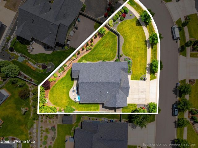 999 E HURRICANE DR, Hayden, ID 83835