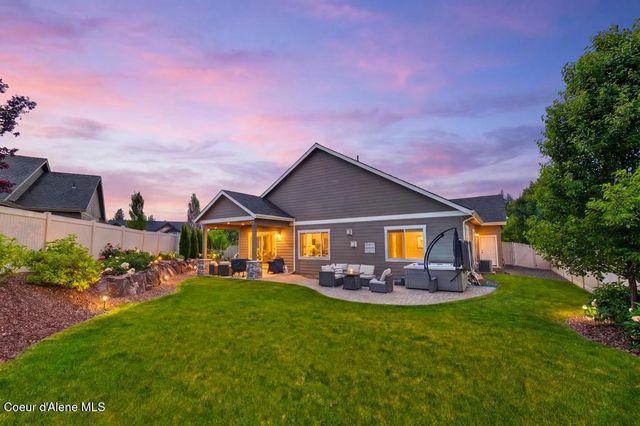 999 E HURRICANE DR, Hayden, ID 83835
