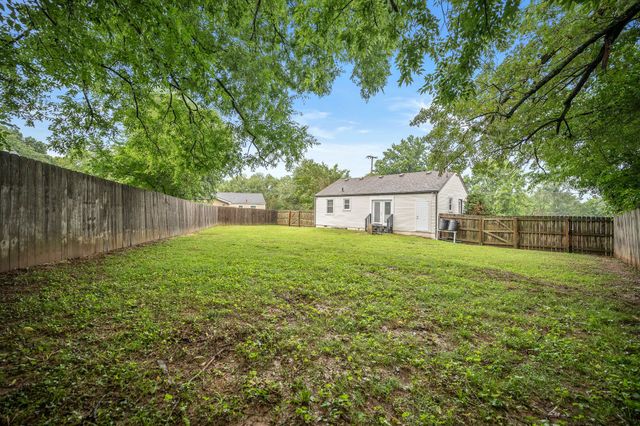 2928 Teakwood Dr, Nashville, TN 37214
