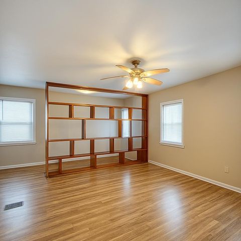 11003 S Avenue E, Chicago, IL 60617