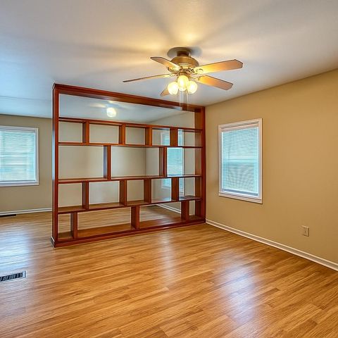 11003 S Avenue E, Chicago, IL 60617