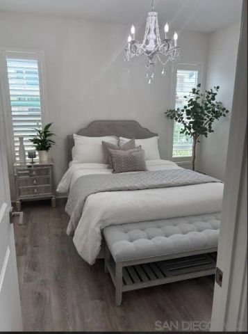 2675 Roosevelt St, Carlsbad, CA 92008