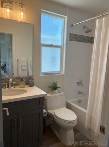 2675 Roosevelt St, Carlsbad, CA 92008