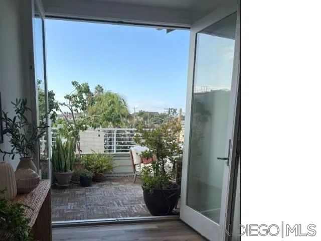 2675 Roosevelt St, Carlsbad, CA 92008