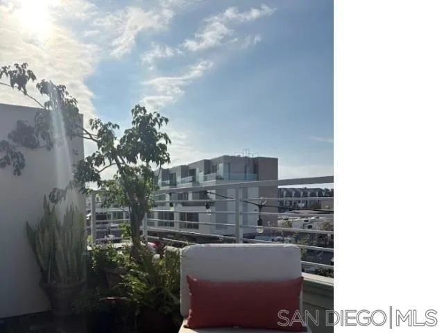 2675 Roosevelt St, Carlsbad, CA 92008