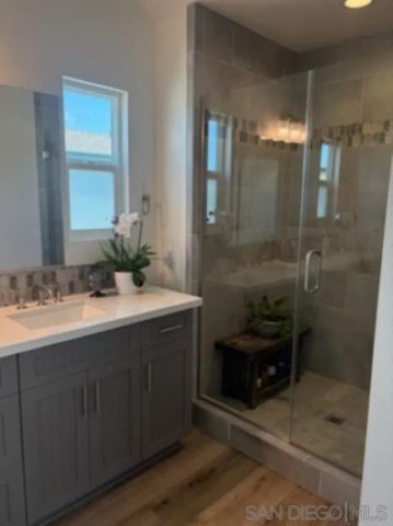 2675 Roosevelt St, Carlsbad, CA 92008