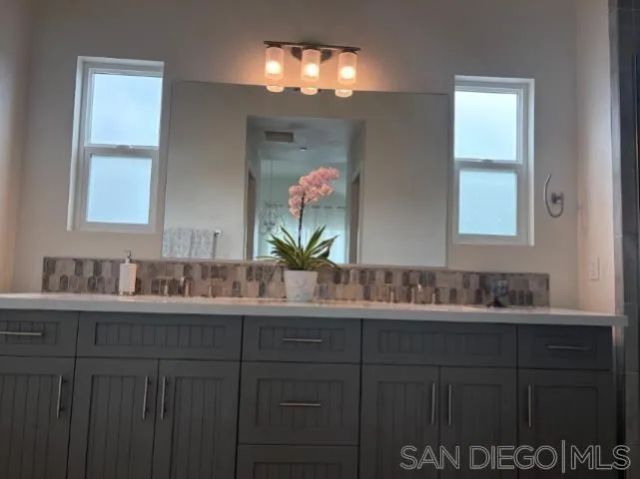 2675 Roosevelt St, Carlsbad, CA 92008