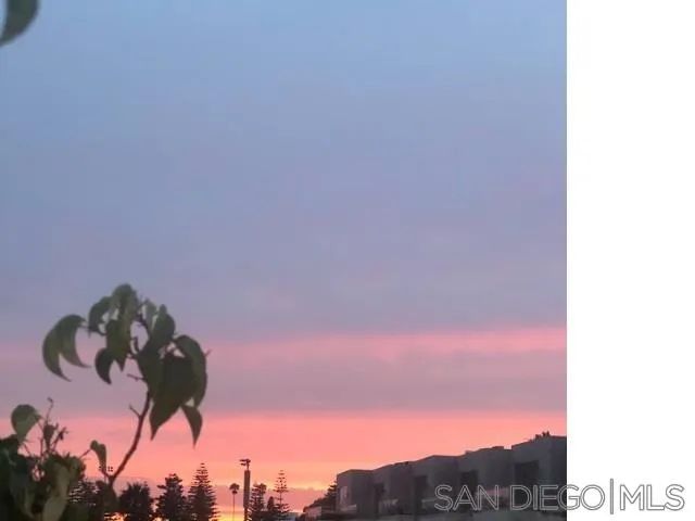 2675 Roosevelt St, Carlsbad, CA 92008