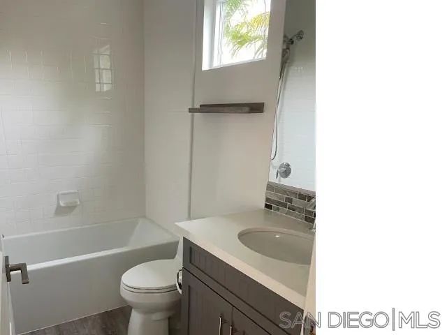 2675 Roosevelt St, Carlsbad, CA 92008