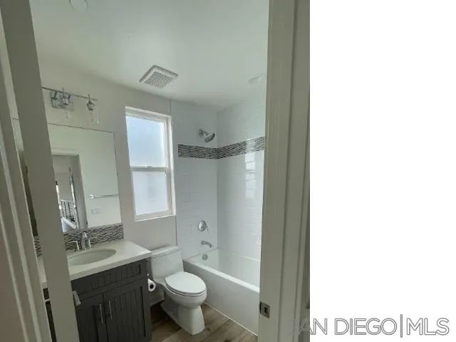 2675 Roosevelt St, Carlsbad, CA 92008