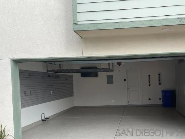 2675 Roosevelt St, Carlsbad, CA 92008