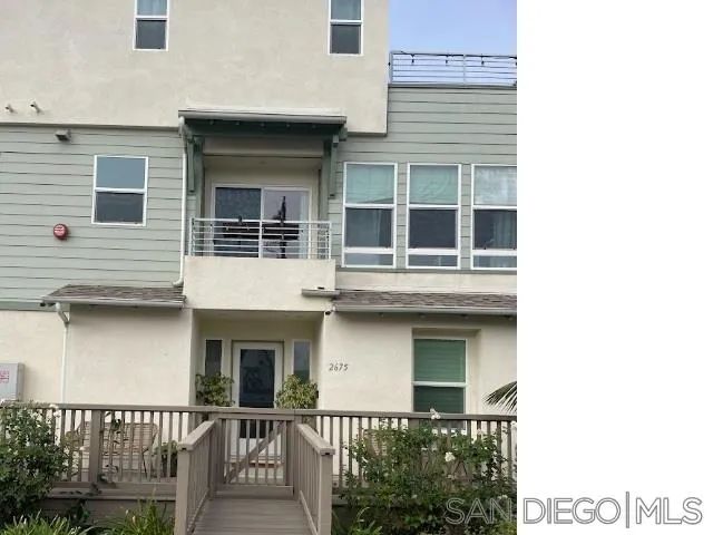 2675 Roosevelt St, Carlsbad, CA 92008