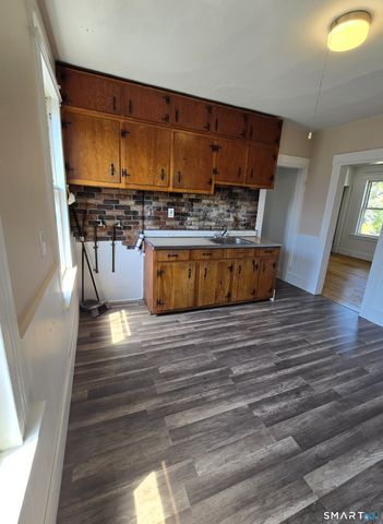 985 Huntington Road, Stratford, CT 06614