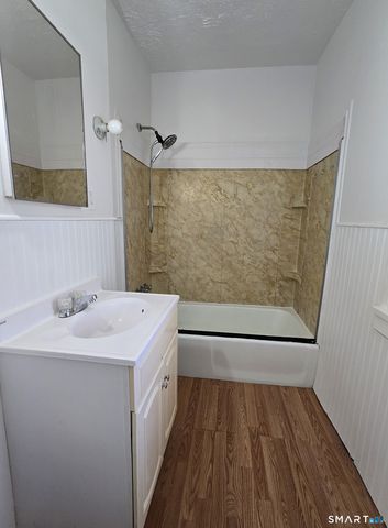 985 Huntington Road, Stratford, CT 06614
