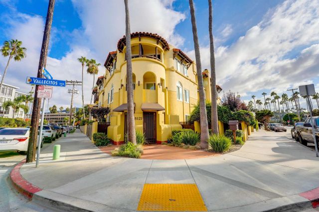 8121 CAMINO DEL SOL 101, San Diego, CA 92037