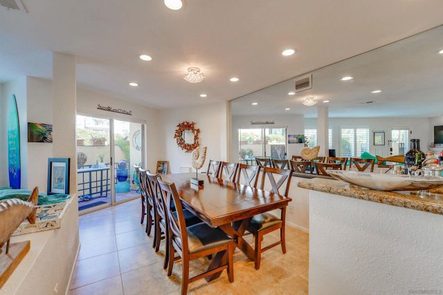 8121 CAMINO DEL SOL 101, San Diego, CA 92037