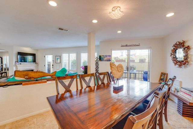 8121 CAMINO DEL SOL 101, San Diego, CA 92037