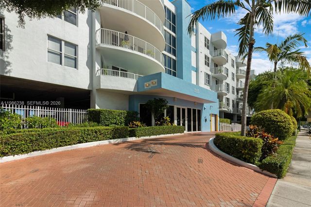 1555 N Treasure Dr 205, North Bay Village, FL 33141