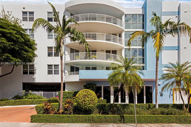 1555 N Treasure Dr 205, North Bay Village, FL 33141