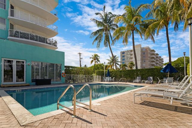 1555 N Treasure Dr 205, North Bay Village, FL 33141