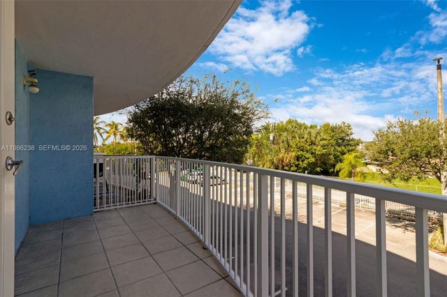 1555 N Treasure Dr 205, North Bay Village, FL 33141