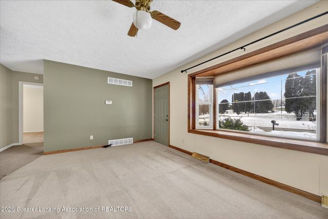 513 Mikesell Street, Charlotte, MI 48813