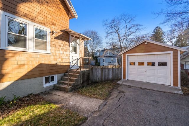 8 Breede Terrace, Dedham, MA 02026